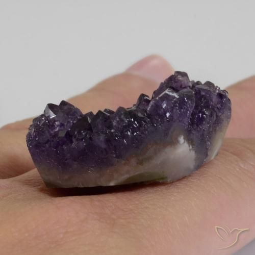 Amatista druzy Violeta oscuro medio natural de 67.71 ct, Forma elegante, Opaco