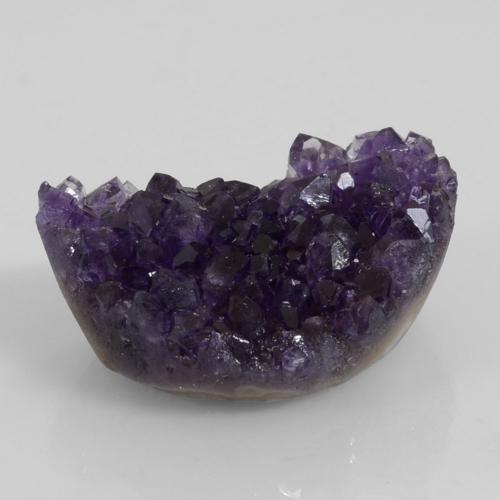 Drusa de amatista violeta natural de 67,83 ct, forma elegante, opaco