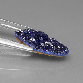 Drusa de azurita azul natural de 1,97 ct, forma elegante, opaco