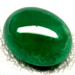 Esmeralda Verde natural de 4.30 ct, Transparente, Transparente / Translúcido