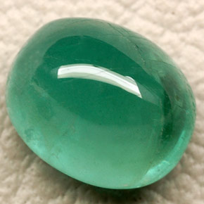 Esmeralda Verde natural de 4.53 ct, Transparente, Transparente / Translúcido