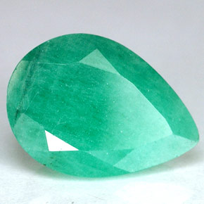 Esmeralda verde natural de 3,47 ct, en forma de pera, SI