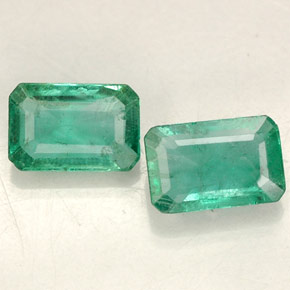 Gemas de esmeralda verde natural de  ct, corte esmeralda, SI