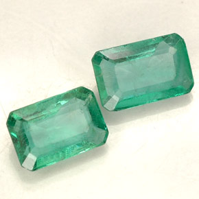 Gemas de esmeralda verde natural de  ct, corte esmeralda, SI