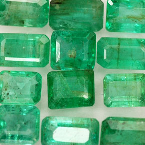 Gemas de esmeralda verde natural de  ct, corte esmeralda, SI
