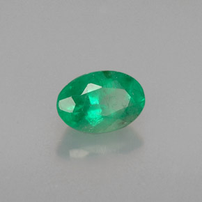 Esmeralda Verde natural de 0.50 ct, Corte Óvalo, SI-I1