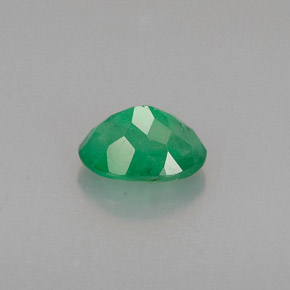 Esmeralda Verde natural de 0.50 ct, Corte Óvalo, SI-I1