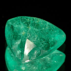 Esmeralda verde natural de 1,39 ct, trillón, I1