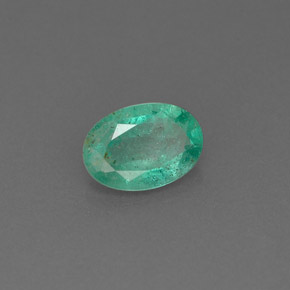 Esmeralda verde natural de 0,63 ct, corte óvalo, I1