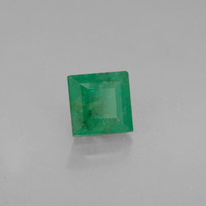 Esmeralda verde natural de 0,71 ct, cuadrado, I1