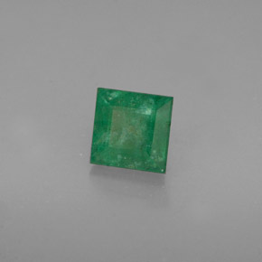 Esmeralda verde natural de 0,77 ct, cuadrado, I1