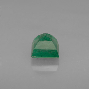 Esmeralda verde natural de 0,77 ct, cuadrado, I1