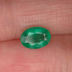 Esmeralda verde natural de 0,71 ct, corte óvalo, I1