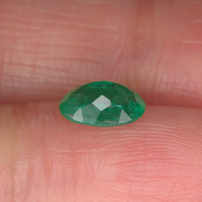 Esmeralda verde natural de 0,71 ct, corte óvalo, I1