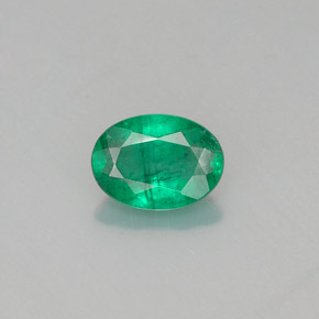 Esmeralda Verde natural de 0.68 ct, Corte Óvalo, SI-I1