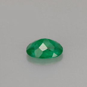 Esmeralda verde natural de 0,67 ct, corte óvalo, I1