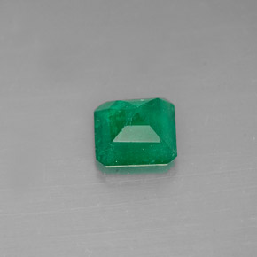 Esmeralda verde natural de 0,63 ct, corte esmeralda, I1