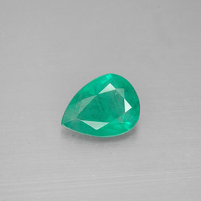 Esmeralda verde natural de 0,91 ct, en forma de pera, SI-I1