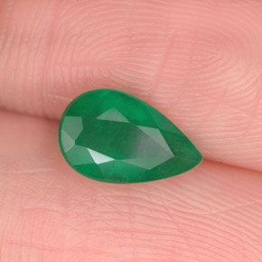 Esmeralda Verde natural de 0.75 ct, En forma de pera, I1