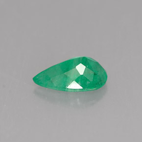 Esmeralda verde natural de 0,69 ct, en forma de pera, SI-I1