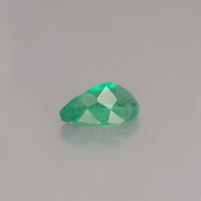 Esmeralda verde natural de 0,43 ct, en forma de pera, SI-I1