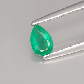 Esmeralda verde natural de 0,37 ct, en forma de pera, SI-I1