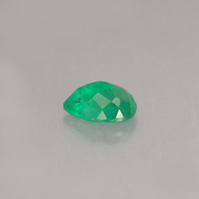 Esmeralda Verde natural de 0.45 ct, En forma de pera, SI-I1