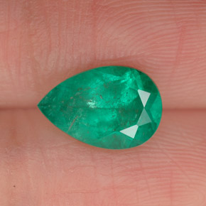 Esmeralda verde natural de 1,40 ct, en forma de pera, I1