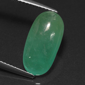 Esmeralda Verde natural de 4.49 ct, Corte Óvalo, Translúcido