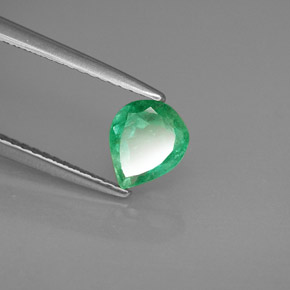 Esmeralda verde natural de 0,67 ct, en forma de pera, SI-I1