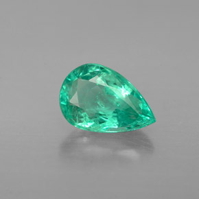 Esmeralda verde natural de 0,86 ct, en forma de pera, VS-SI