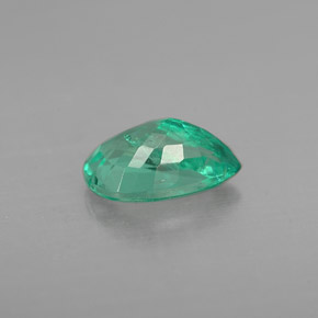 Esmeralda verde natural de 0,86 ct, en forma de pera, VS-SI