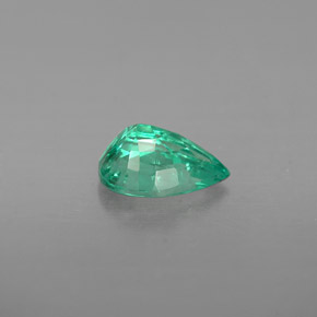 Esmeralda verde natural de 0,40 ct, en forma de pera, VS-SI