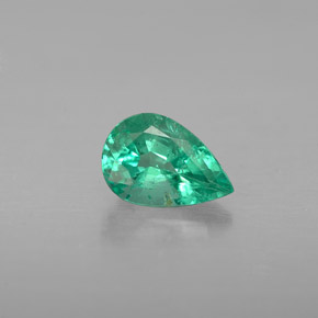 Esmeralda Verde natural de 0.58 ct, En forma de pera, VS-SI
