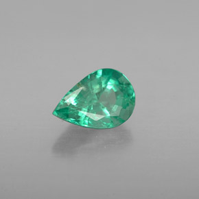 Esmeralda Verde natural de 0.58 ct, En forma de pera, VS-SI