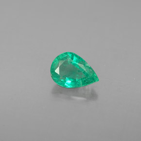 Esmeralda verde natural de 0,41 ct, en forma de pera, VS-SI
