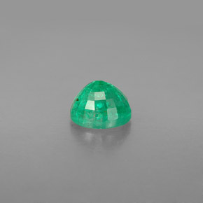 Esmeralda Verde natural de 0.87 ct, Corte Óvalo, SI