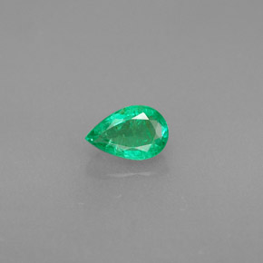 Esmeralda verde natural de 0,39 ct, en forma de pera, VS-SI
