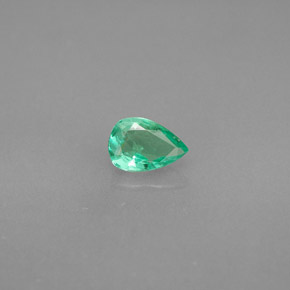 Esmeralda verde natural de 0,35 ct, en forma de pera, VS-SI