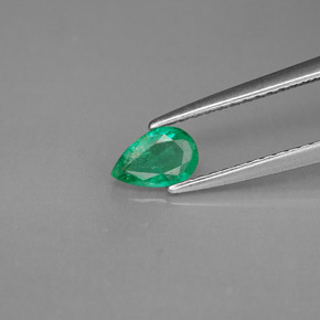 Esmeralda verde natural de 0,32 ct, en forma de pera, VS-SI