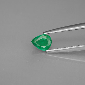 Esmeralda Verde natural de 0.26 ct, En forma de pera, VS-SI