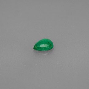 Esmeralda Verde natural de 0.26 ct, En forma de pera, VS-SI