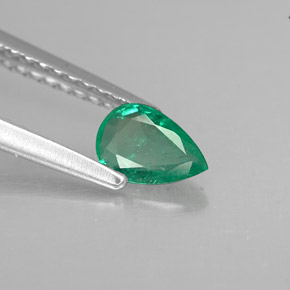 Esmeralda verde natural de 0,37 ct, en forma de pera, VS-SI