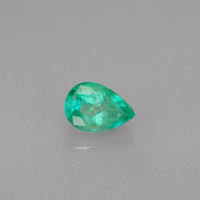 Esmeralda verde natural de 0,46 ct, en forma de pera, VS-SI