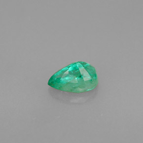 Esmeralda verde natural de 0,46 ct, en forma de pera, VS-SI