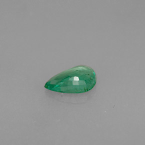 Esmeralda Verde natural de 0.34 ct, En forma de pera, VS-SI
