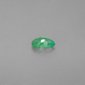 Esmeralda verde natural de 0,31 ct, en forma de pera, SI