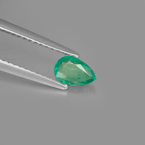 Esmeralda Verde natural de 0.36 ct, En forma de pera, VS-SI