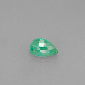 Esmeralda verde natural de 0,42 ct, en forma de pera, VS-SI