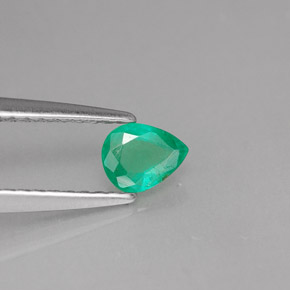 Esmeralda verde natural de 0,30 ct, en forma de pera, SI